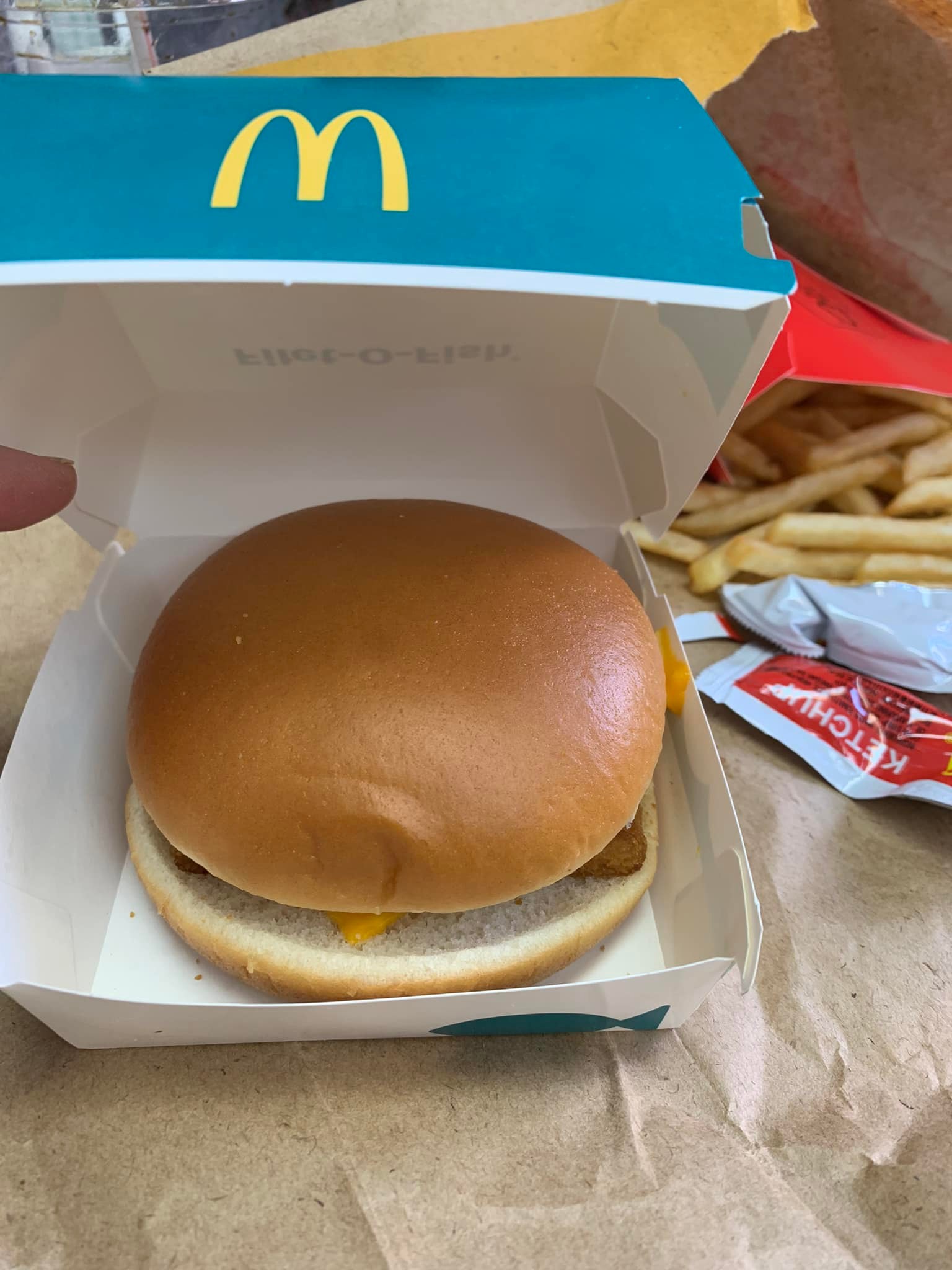 魚柳包得半塊芝士？ 麥當勞：一直都係