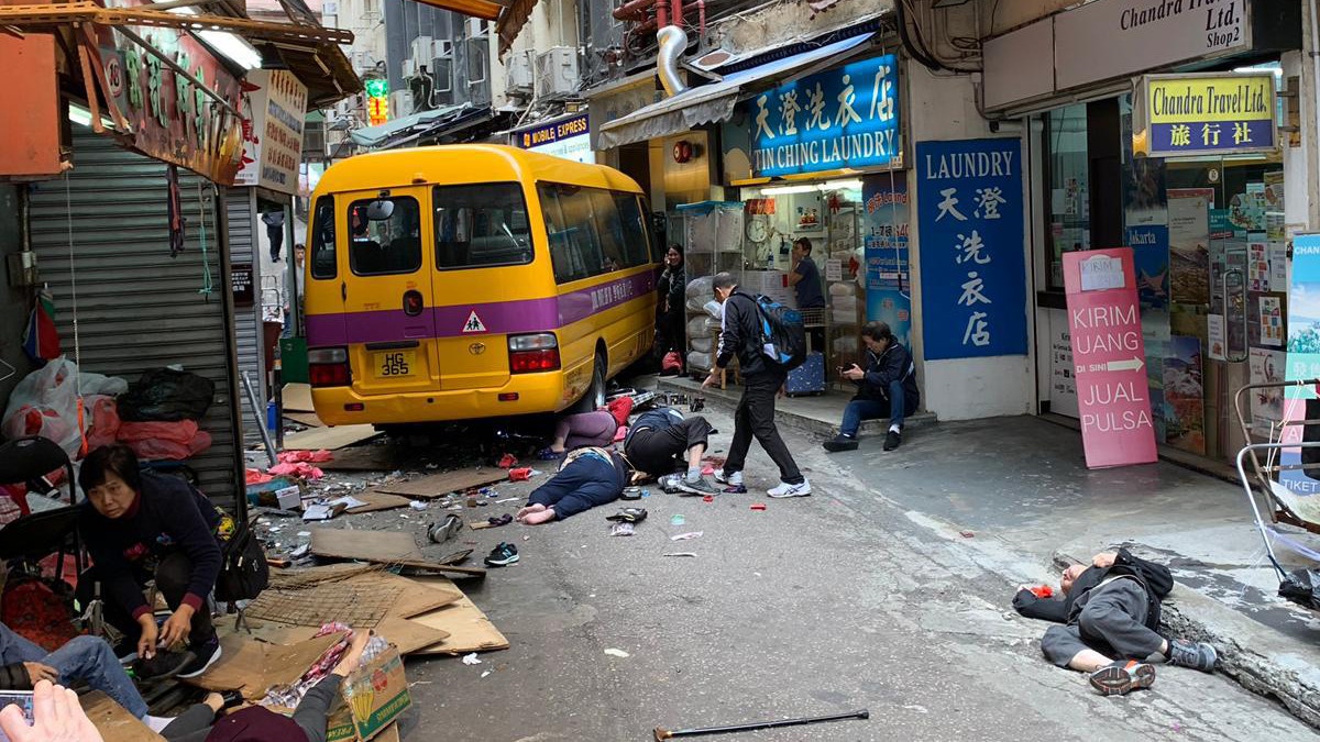 北角褓母車溜前俯衝意外
