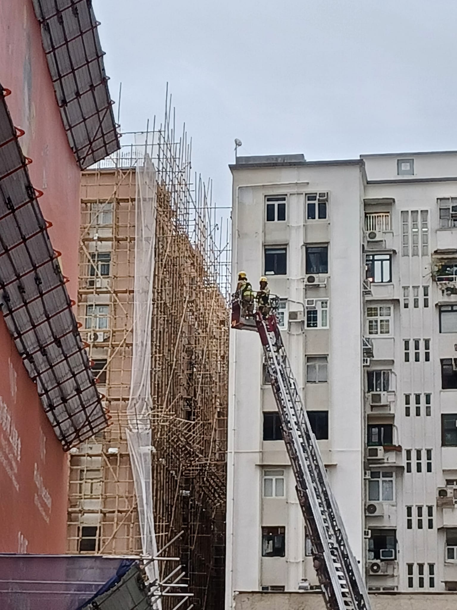 銅鑼灣世貿中心三級火 濃煙下食客繼續享自助餐