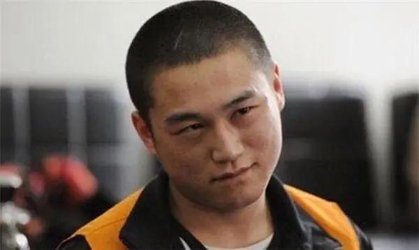 微笑著求判死刑的90後少年