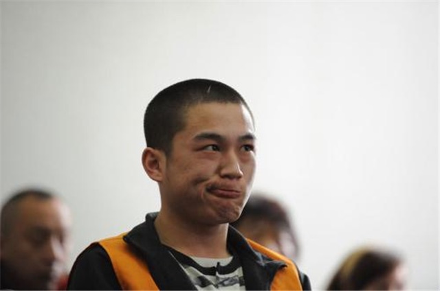 微笑著求判死刑的90後少年