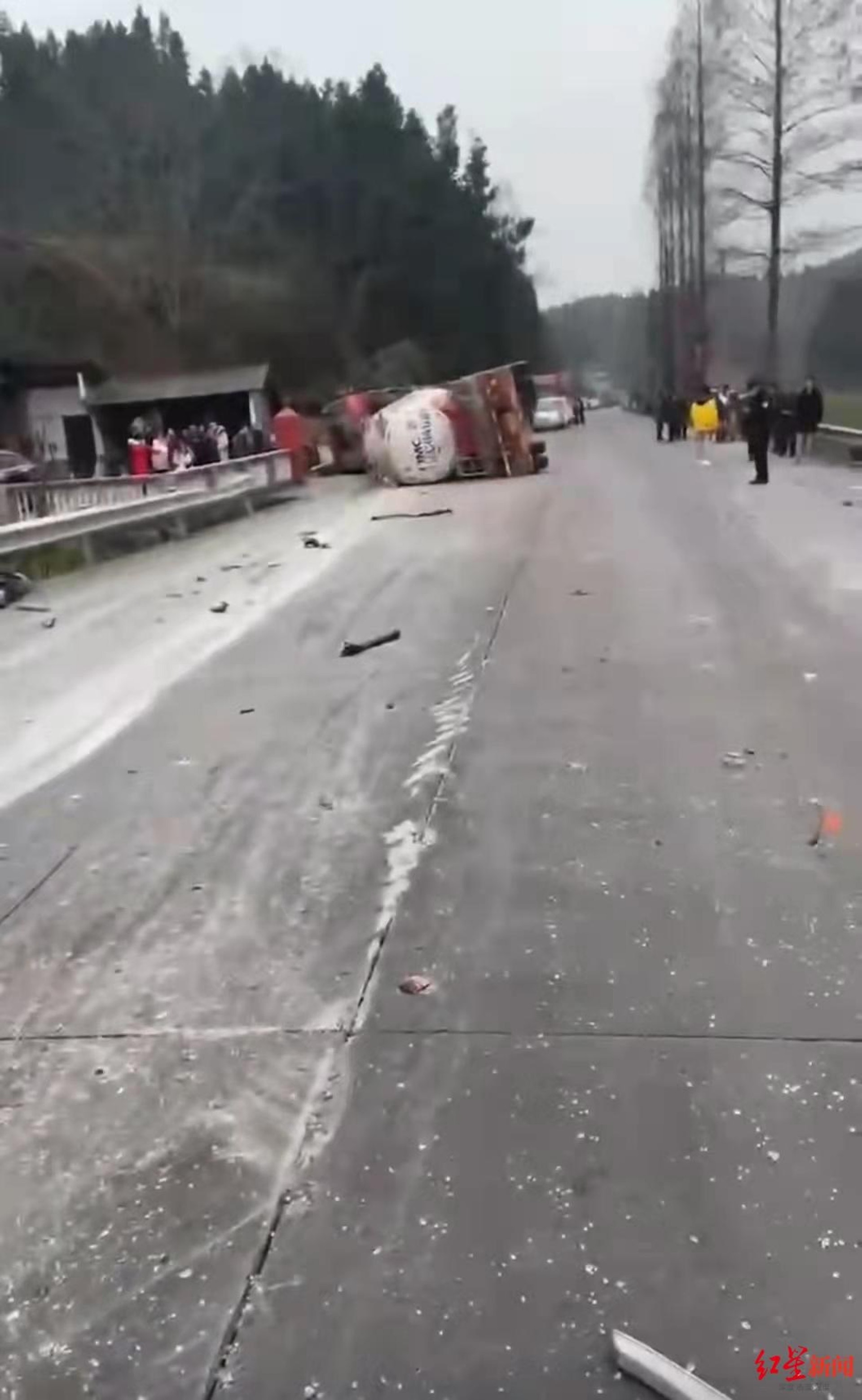 恐怖8死19傷 煤罐車車禍影片曝光