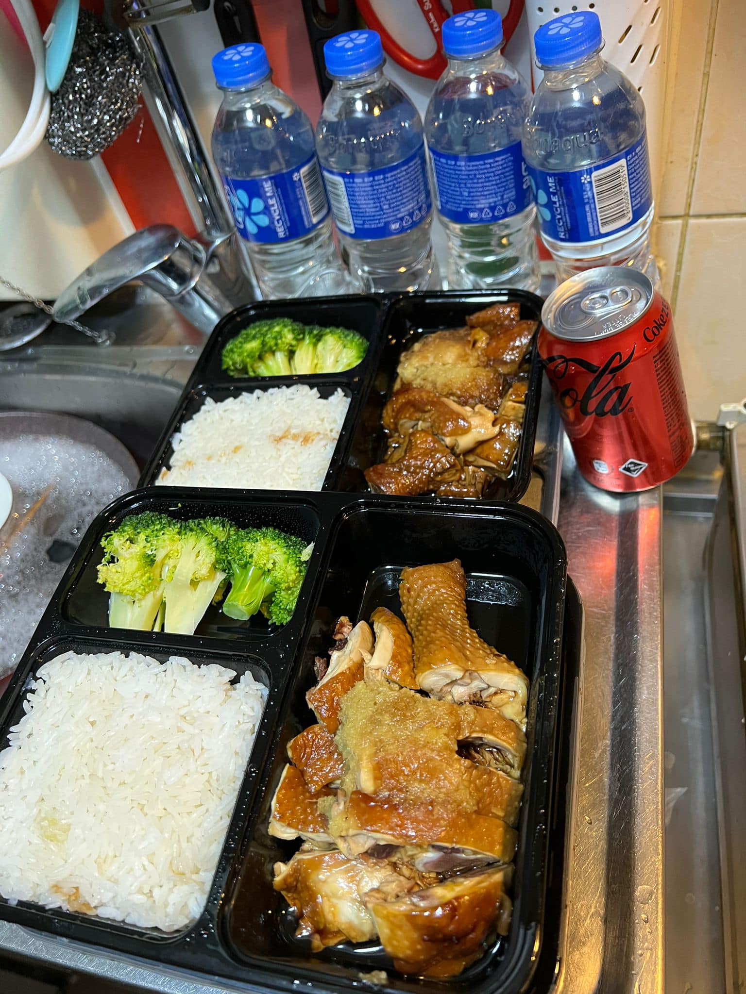 政府沒告訴你的葵涌邨情況 睇住cctv等派飯