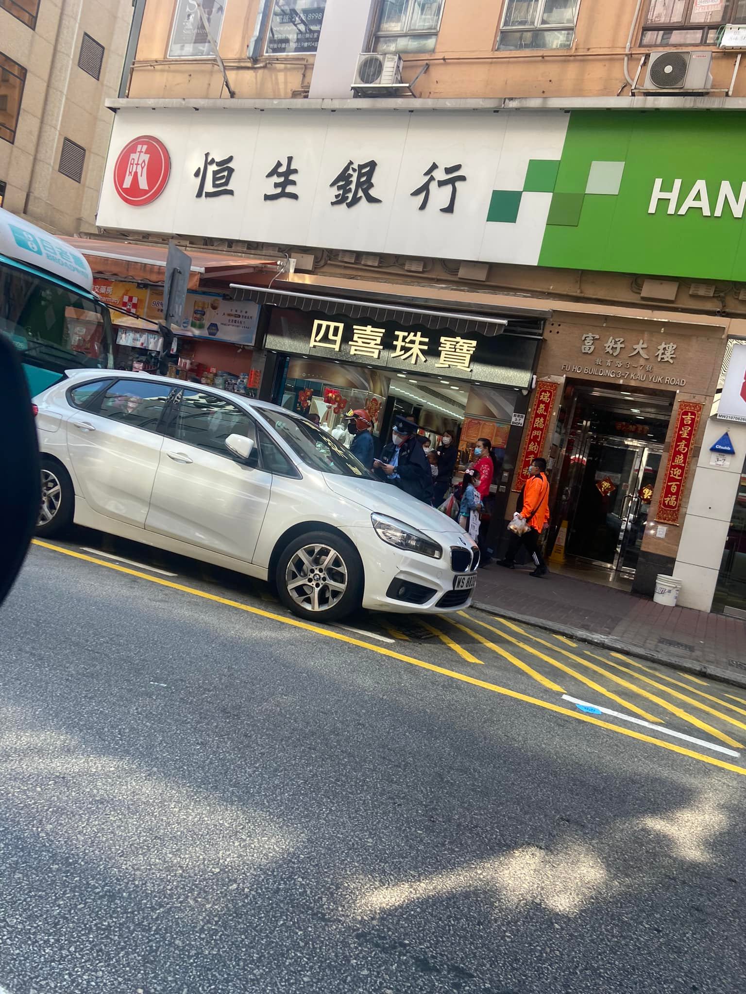 網傳元朗南邊圍村長在私家車內身亡