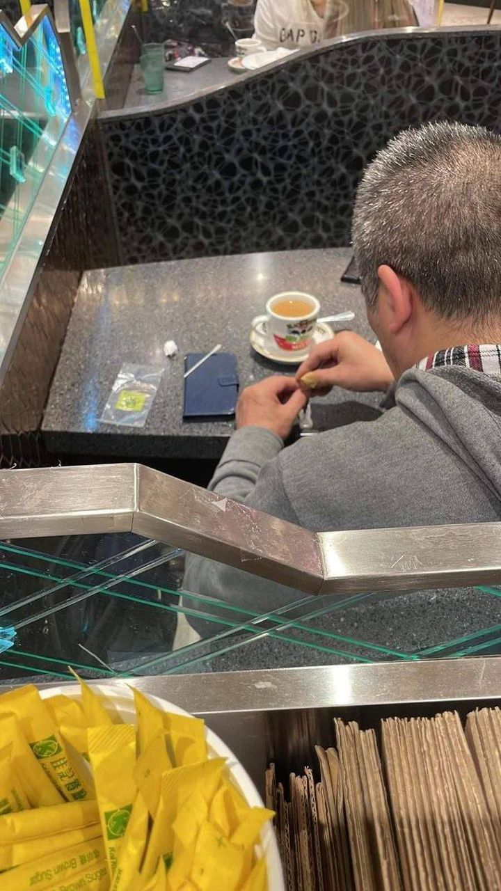 阿叔茶餐廳做快速檢測 結果陽性繼續嘆奶茶