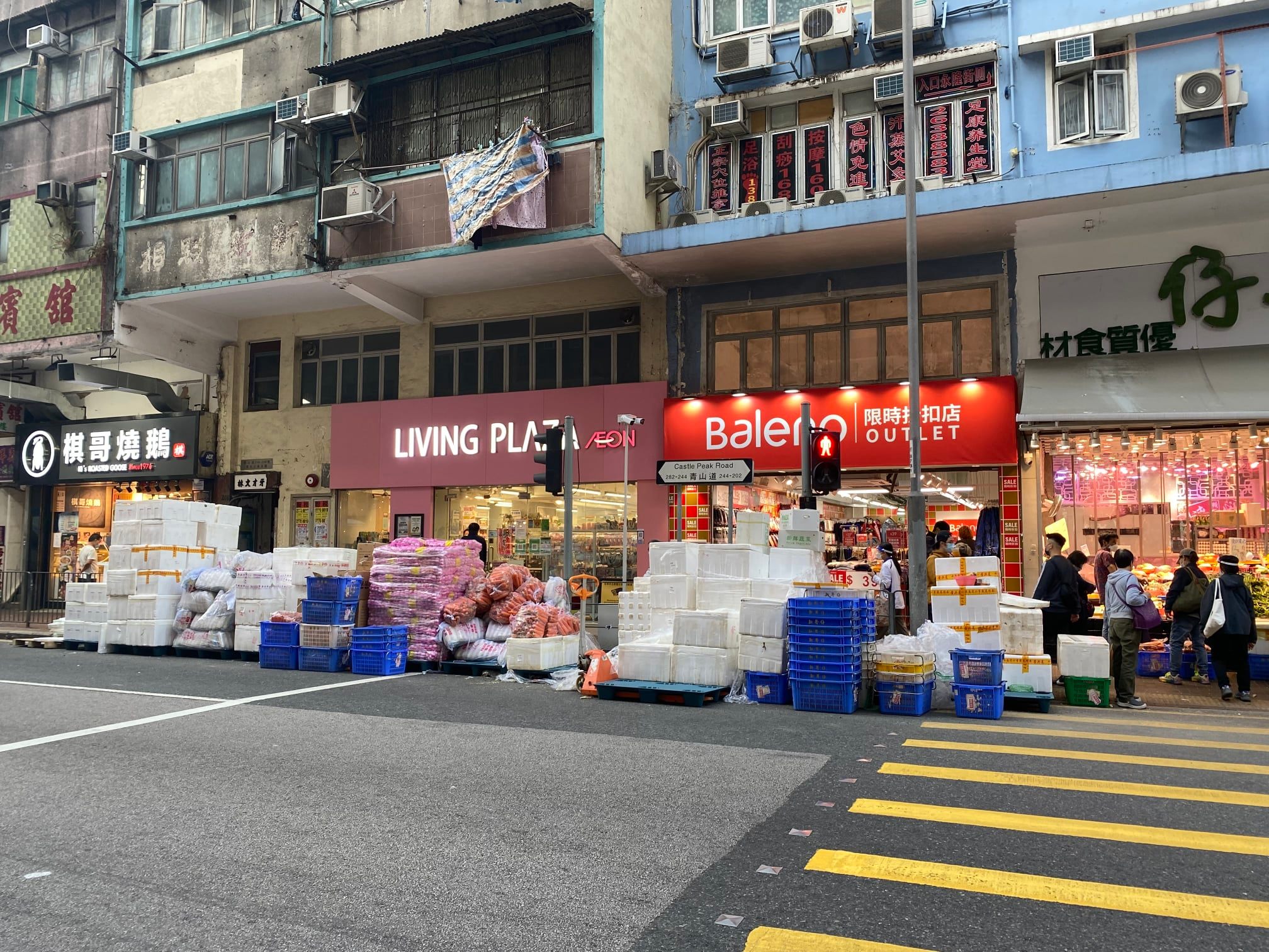 點解「新界仔」擺貨可以擺到出馬路？原來 ...