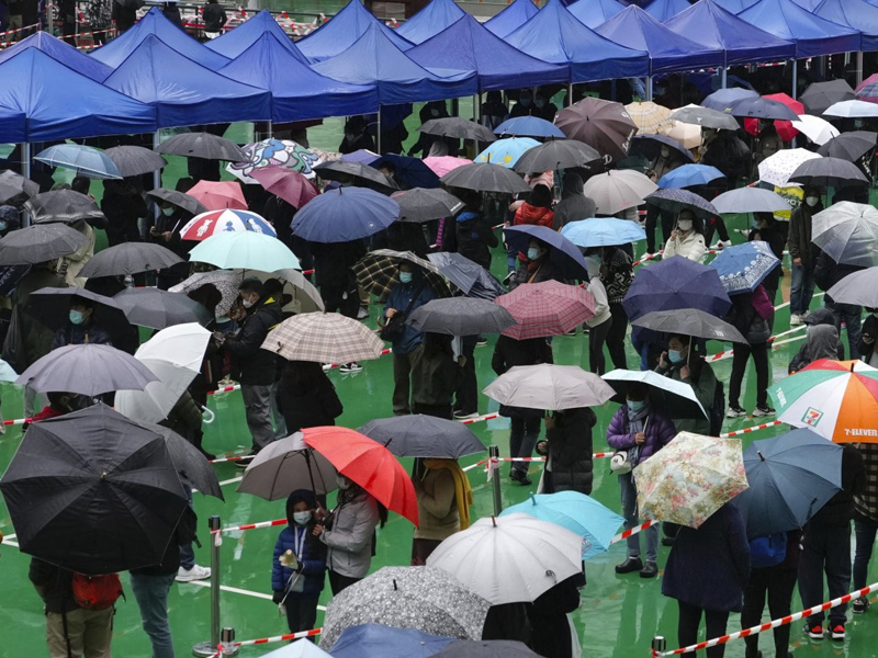 林鄭：會盡快恢復強制核酸檢測 市民：又要排隊了