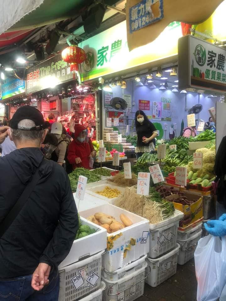 黑社會菜販 X街坊老母