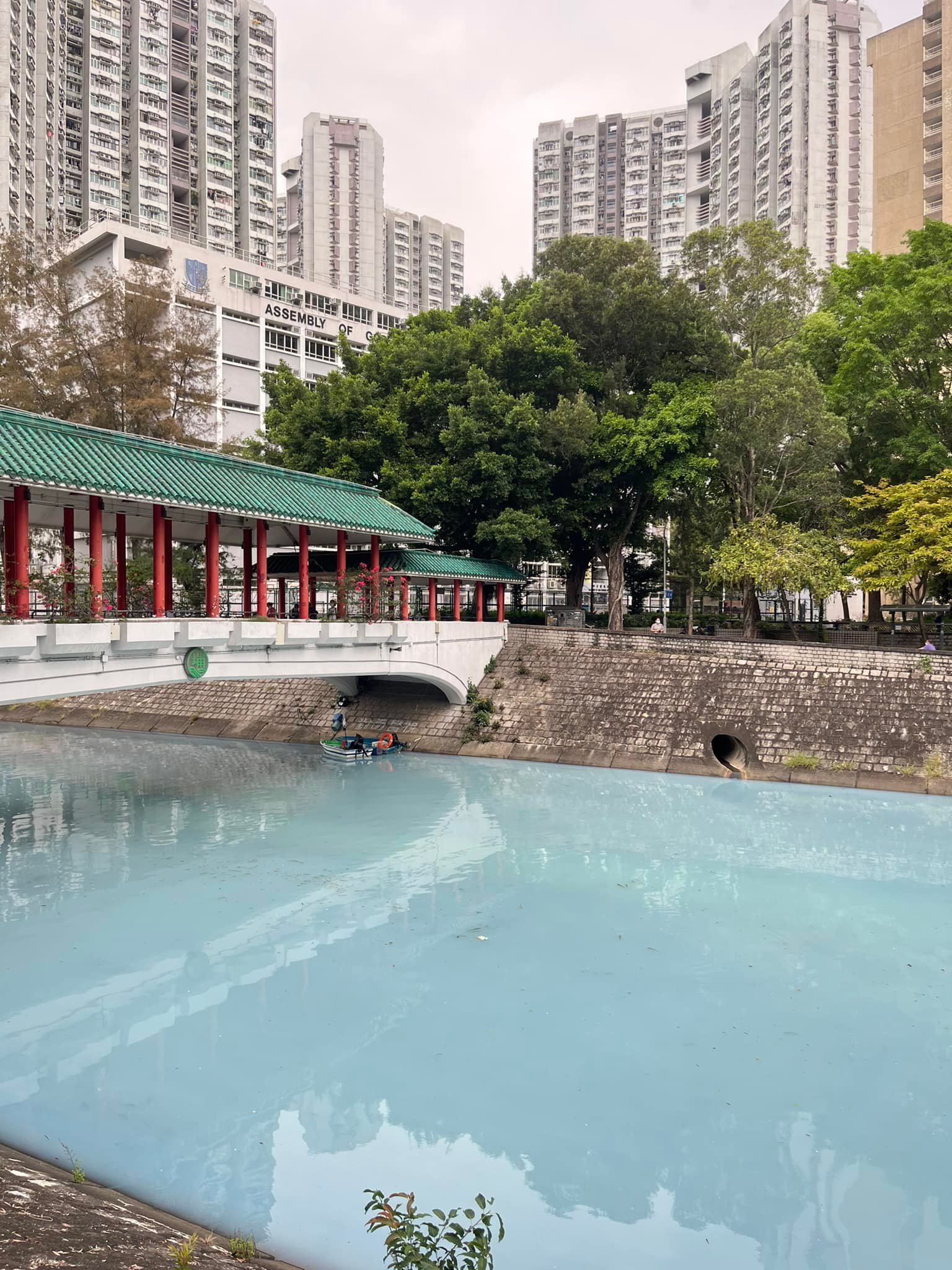 藍色的林村河