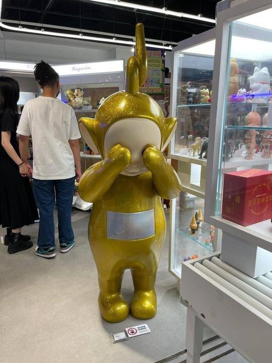 小朋友玩具店 推倒天線得得B雕塑 需賠償5萬