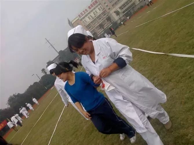 黑肥妹怒瘦 31 公斤 秒變爆乳白皙正妹