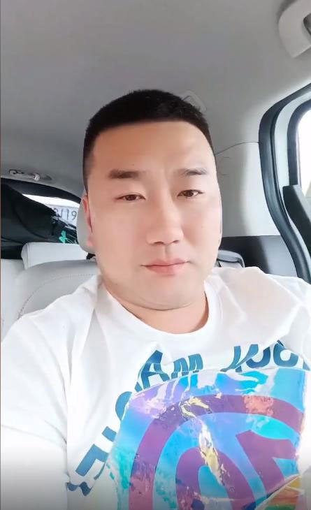 唐山燒烤店施暴者賬號被扒出 50萬網民怒罵