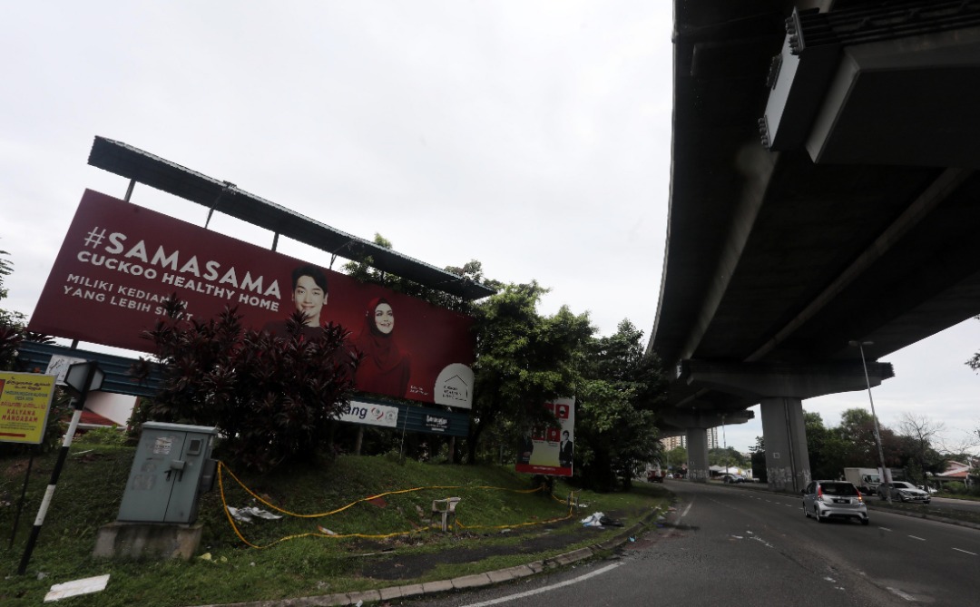 狠父掟3子女落天橋 然後自己也跳橋自殺