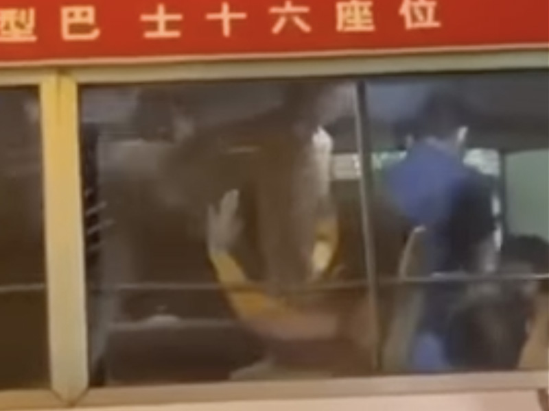 中環小巴困獸MMA