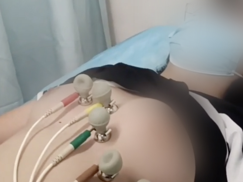 女士們體檢時 小心被人偷拍