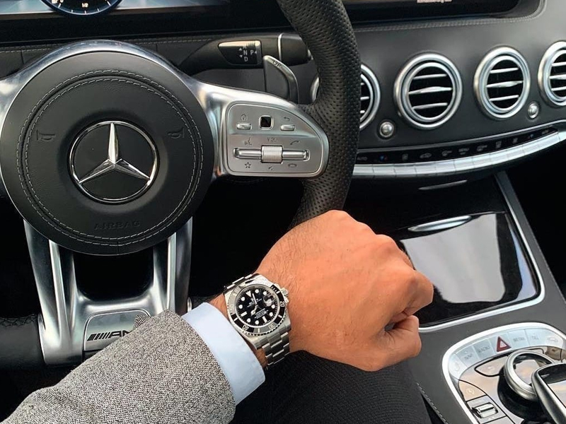 一個人越炫耀什麼，內心就越缺少什麼