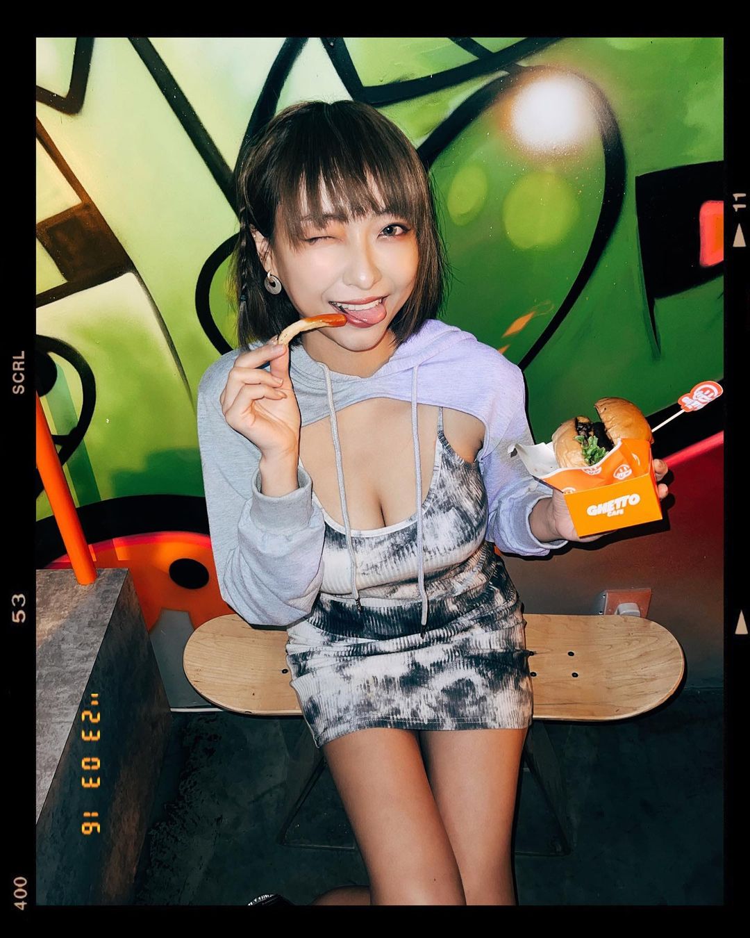 偷雞飯大胸女網紅 身份及極限級照片曝光