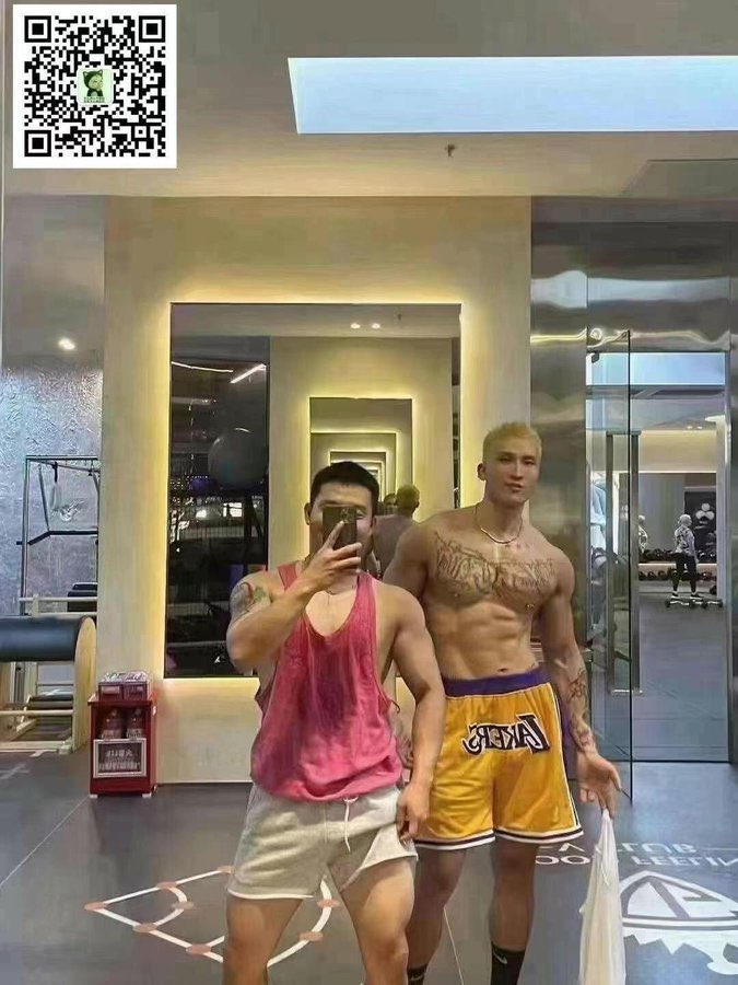 偷吃女主播！國企老總兒躲捉姦，攀外牆墜樓片瘋傳