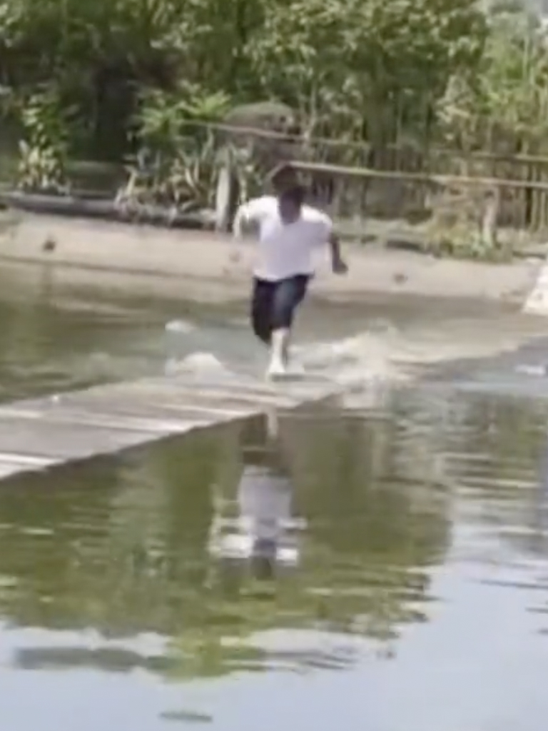 水上浮橋意外 影片瘋傳