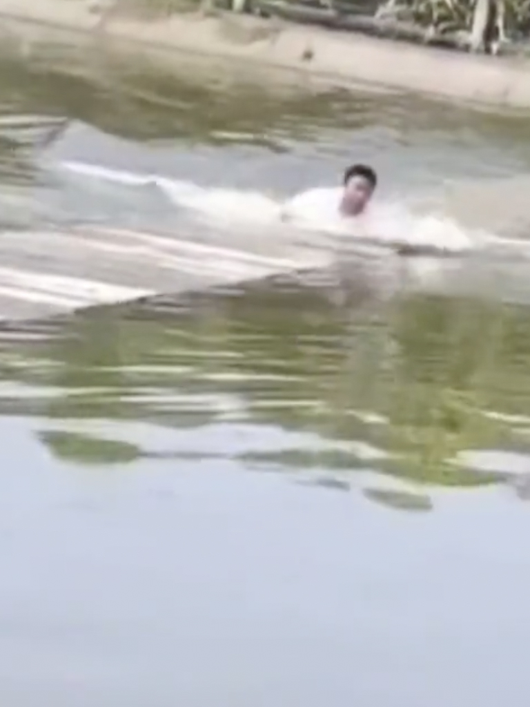 水上浮橋意外 影片瘋傳
