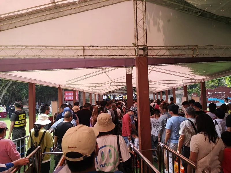 拼了命從全國各地，收集到的 65 張五一旅遊照片！