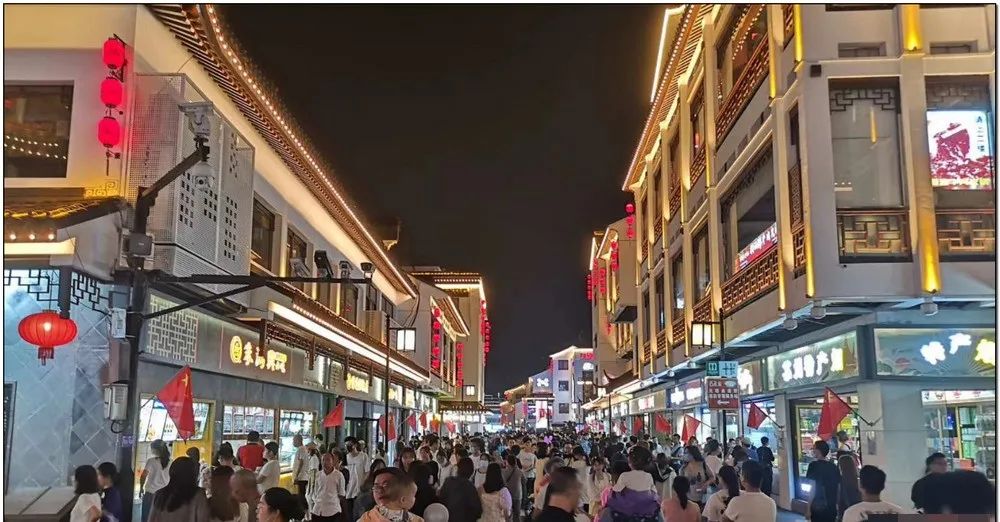 拼了命從全國各地，收集到的 65 張五一旅遊照片！