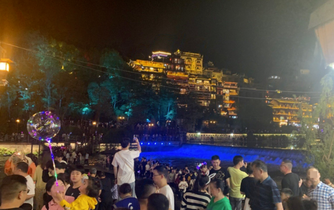 拼了命從全國各地，收集到的 65 張五一旅遊照片！