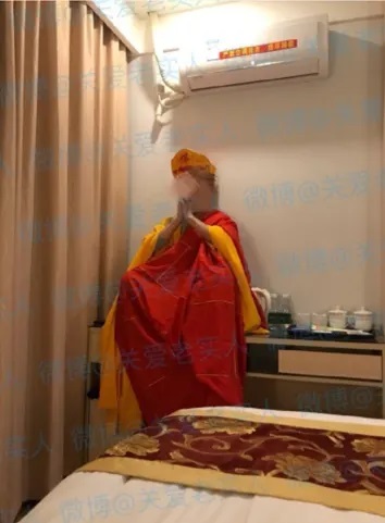 網戀奔現，超會撩的男友居然是和尚！