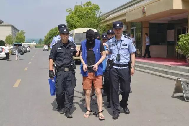 女學生竟是黑社會集團老大