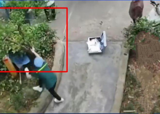 以為雨傘可當降落傘 中國 4 歲童從 26 樓跳下