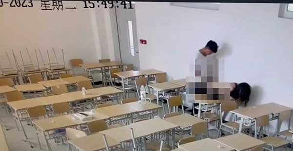 情侶教室做愛做的事，半途驚睹監視器，結果 ...