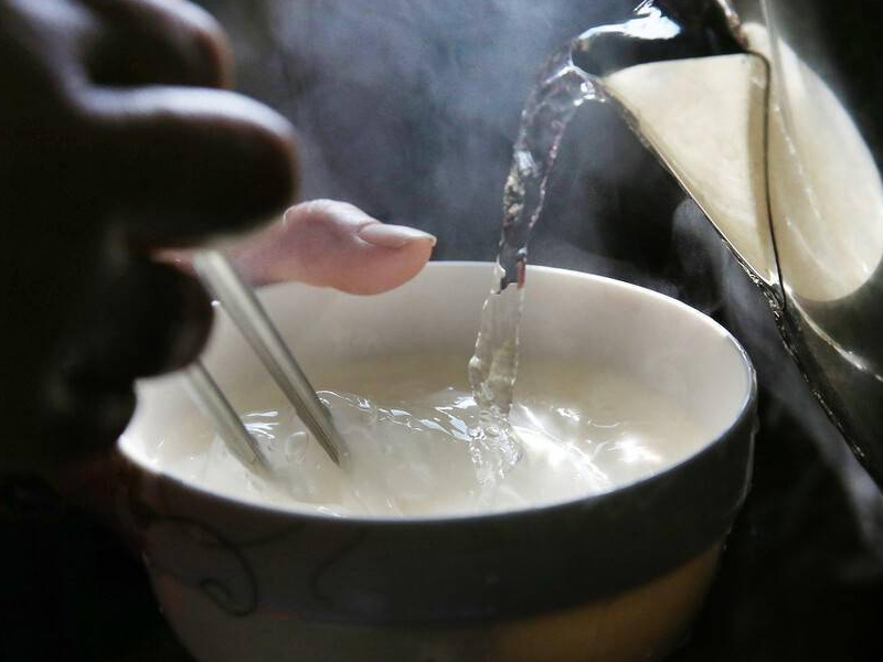開水燙碗消毒有用嗎?真相是 ... 開水燙碗消毒有用嗎?真相是 ...