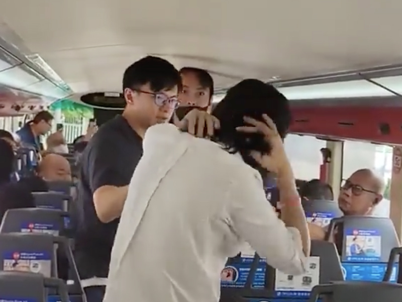 九巴 MMA 因縮腳問題打架