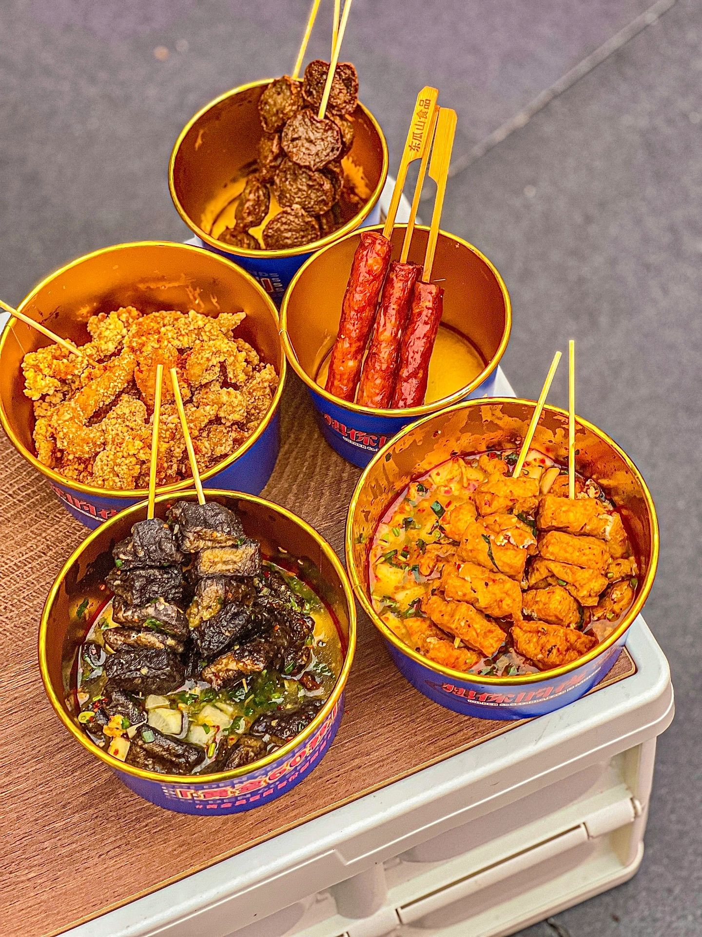 深圳：會反反复复吃的街頭小吃臭豆腐