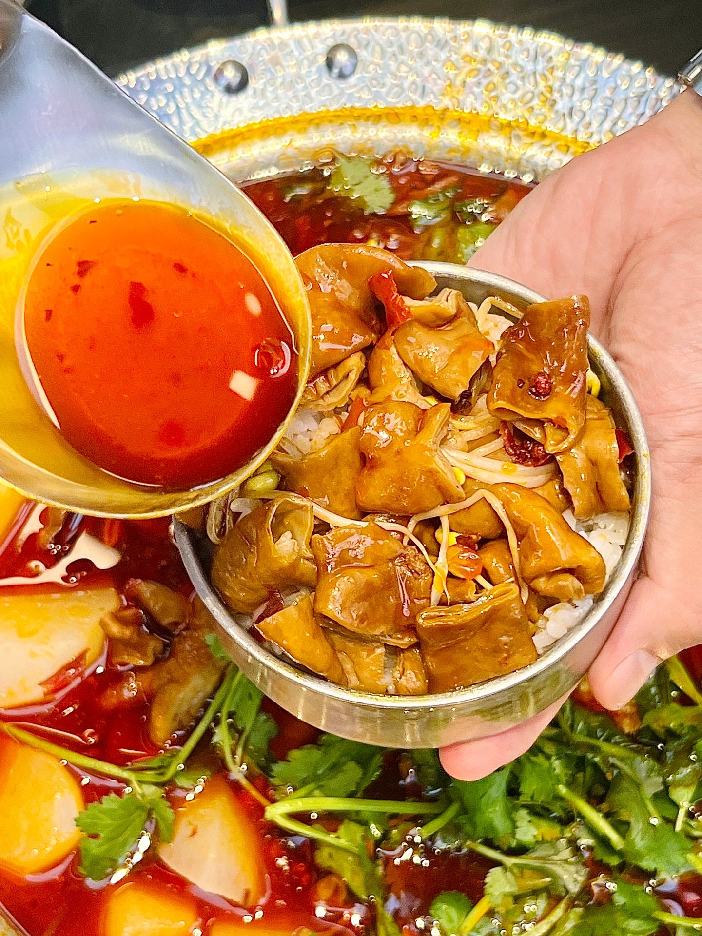 深圳：這家的肥腸煲和擼串，值得推薦！