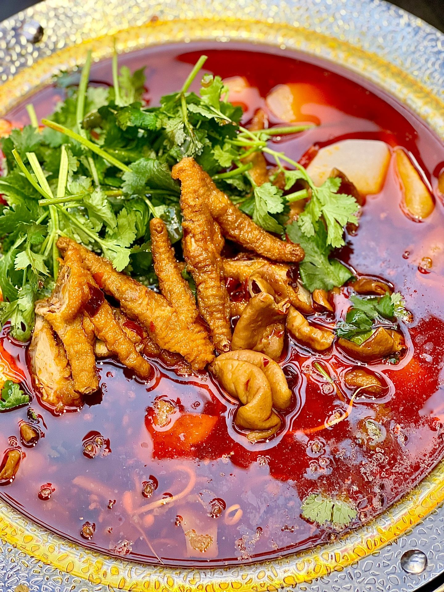 深圳：這家的肥腸煲和擼串，值得推薦！