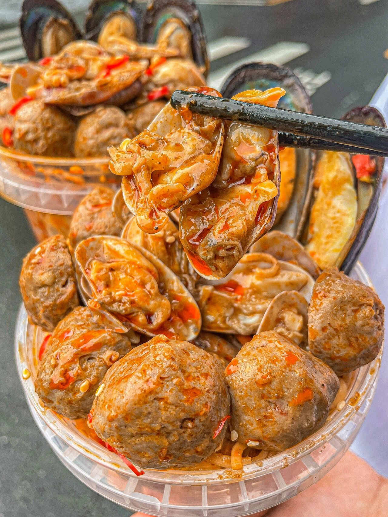 深圳：超多料 1 公升沙爹海鮮麵桶！才 12.8 RMB！