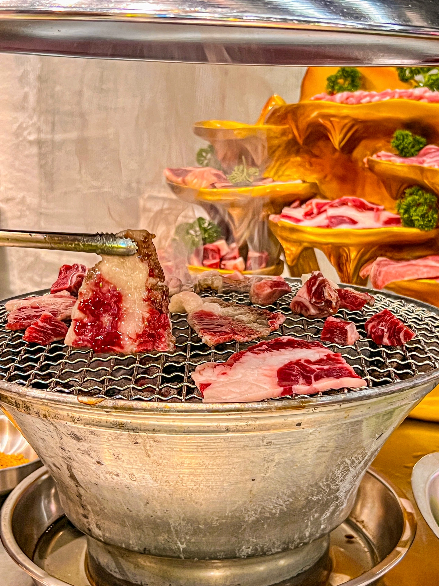 深圳：東北烤全牛宴，一次吃到 7 種不同部位的牛肉