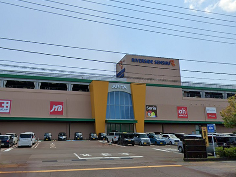 有片！Shopping Mall 現隨機砍人 中學生疑犯被捕