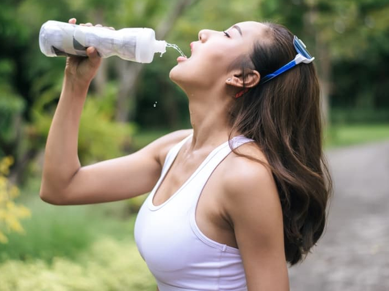喝再多水還是口渴,當心這 6 種疾病! 喝再多水還是口渴,當心這 6 種疾病!