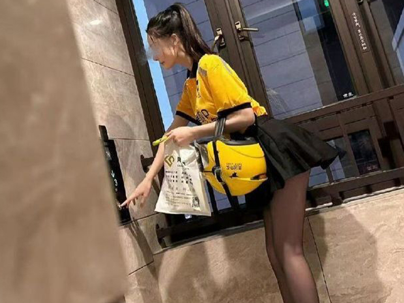 1400元送上門牛雜湯，懷疑提供不正當服務 (視頻)