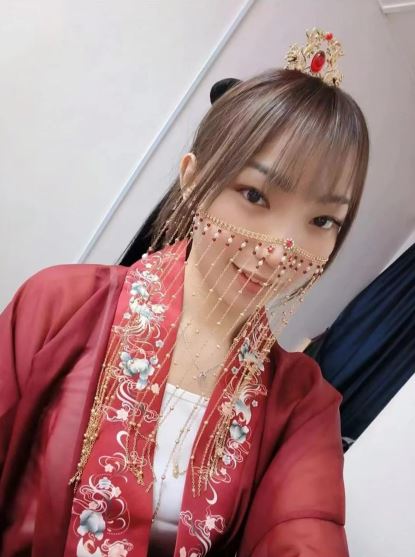 女歌手快要結婚 與粉絲見面竟遭刺死