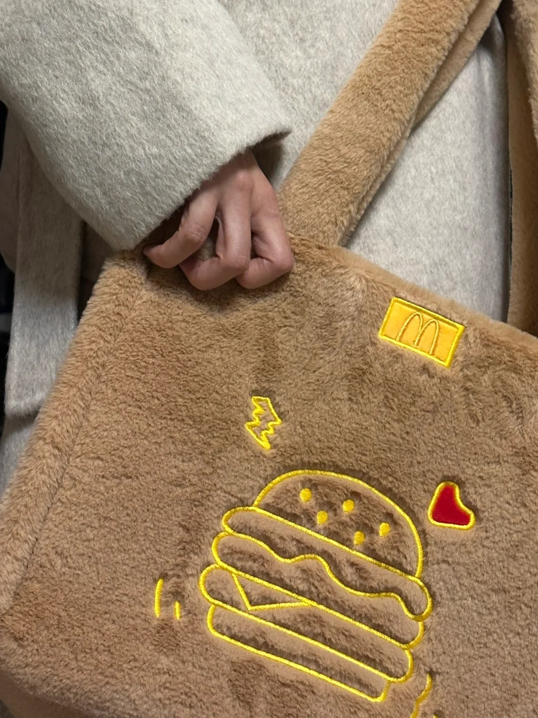麥當勞最新限定：毛茸 Tote Bag