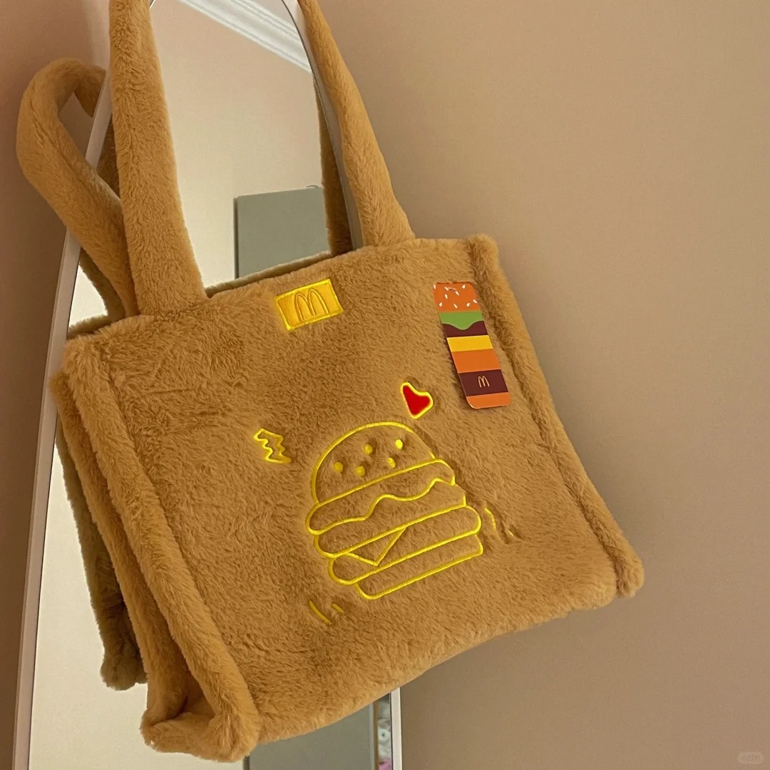 麥當勞最新限定：毛茸 Tote Bag