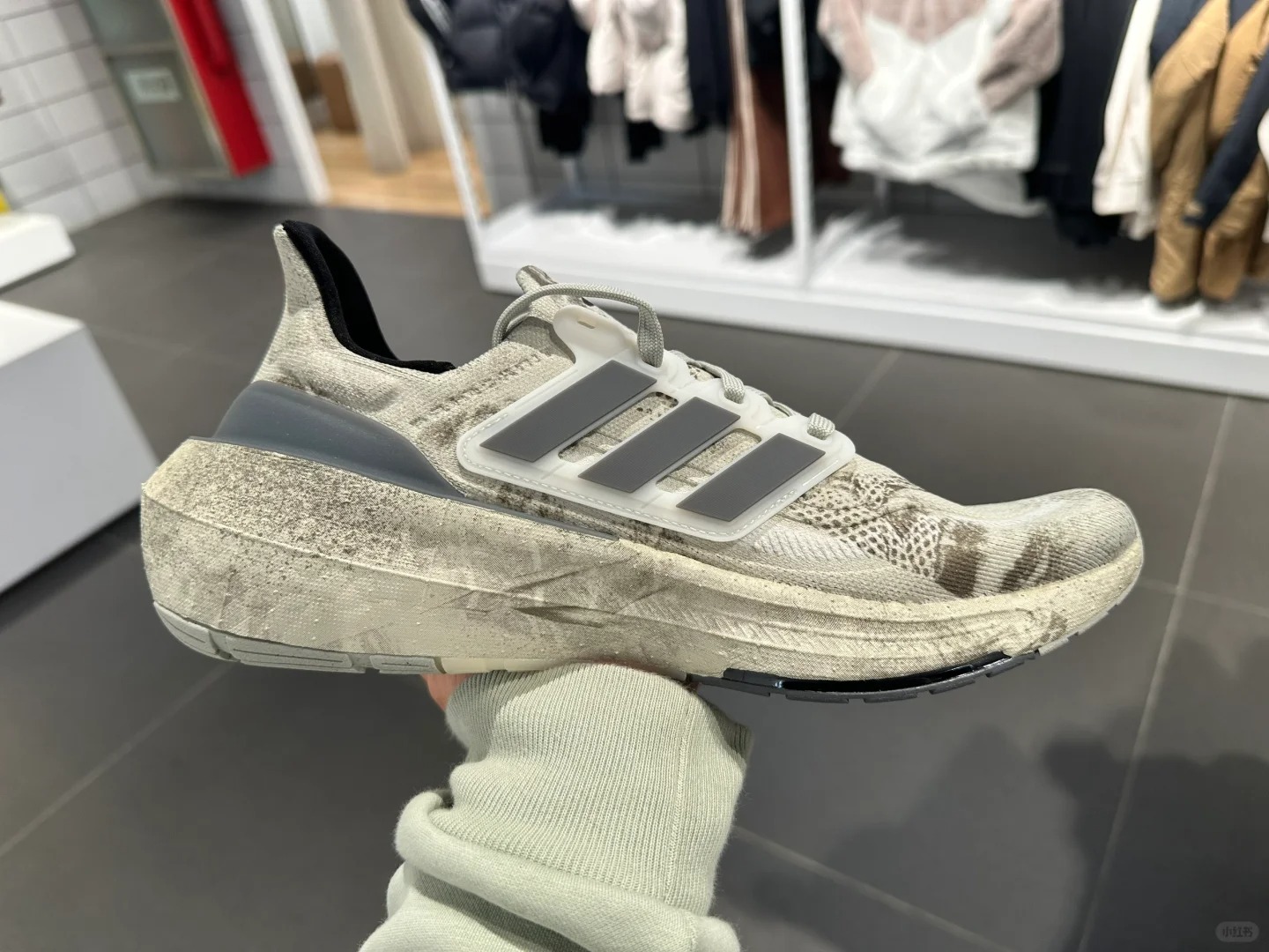 Adidas 最新推出骯髒鞋