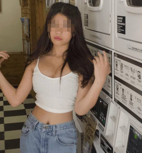 籃球教練 (郭Sir) 與女學生