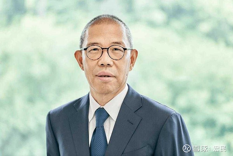 中國大量網民發視頻，傾倒農夫山泉水