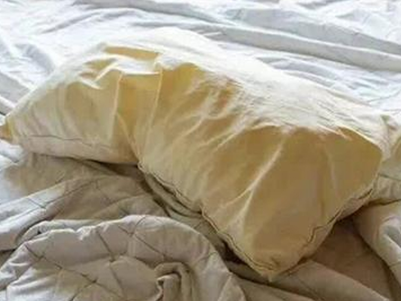 男人的枕頭,為什麼那麼容易黃? 男人的枕頭,為什麼那麼容易黃?