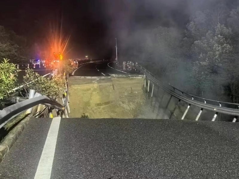 廣東高速路面坍塌致19死，恐怖現場曝光！