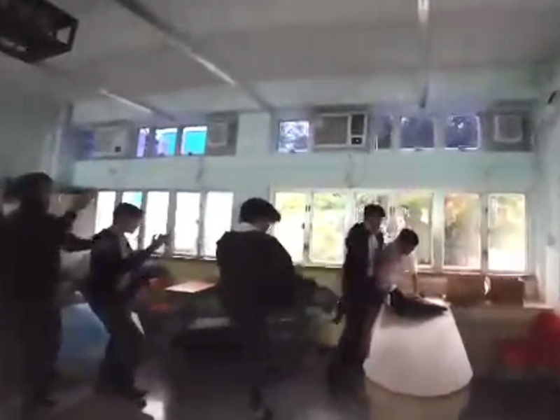 鄧肇堅維多利亞中學，學生互毆影片瘋傳！
